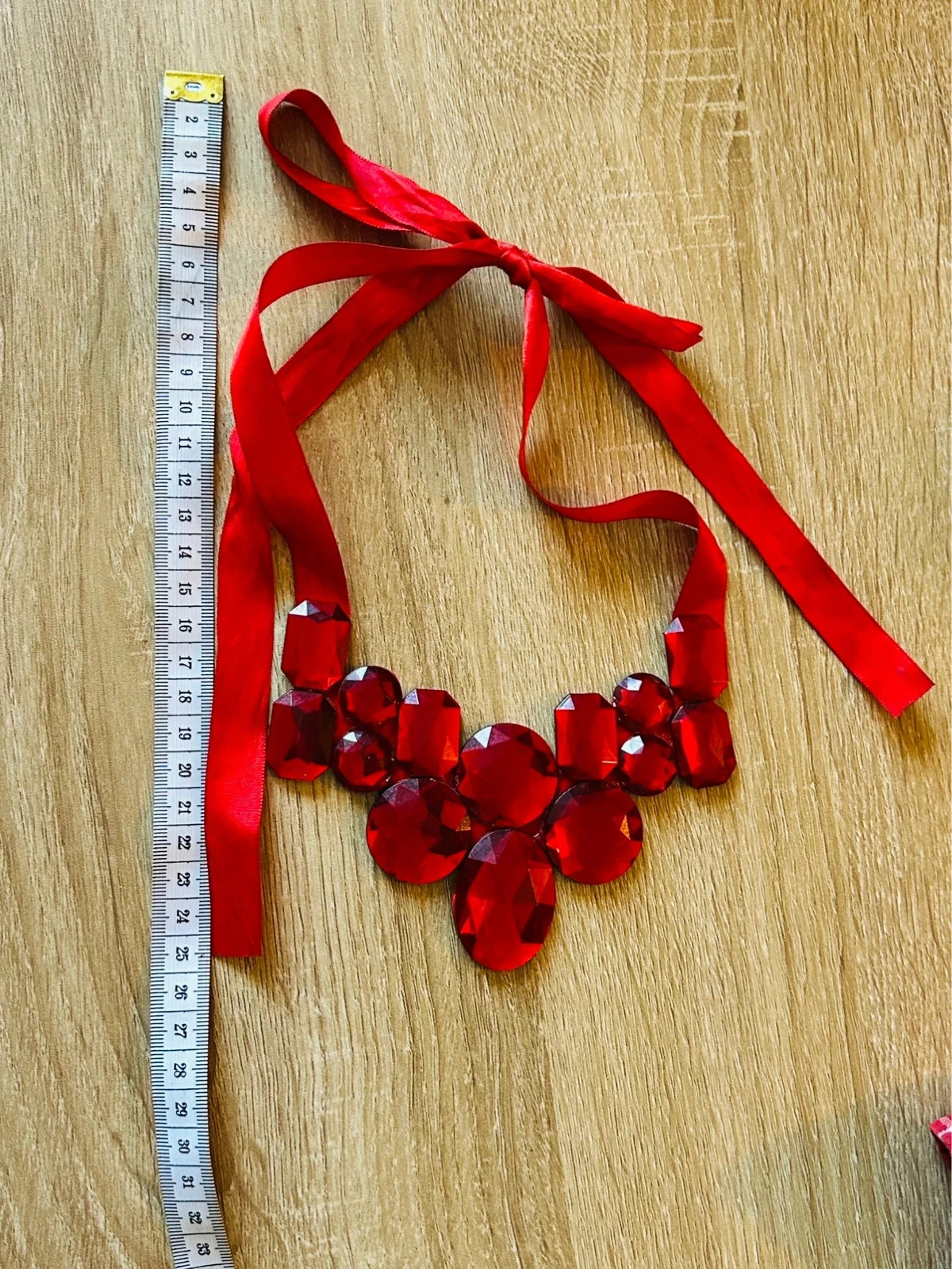 Rode plastron halsketting met grote facetgesneden strass stenen – photo 6